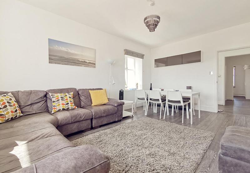 Plas Darien-3 Bed Apt- Sea Views - Sleeps 5 تريرددور المظهر الخارجي الصورة