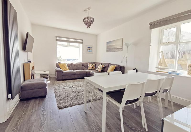Plas Darien-3 Bed Apt- Sea Views - Sleeps 5 تريرددور المظهر الخارجي الصورة